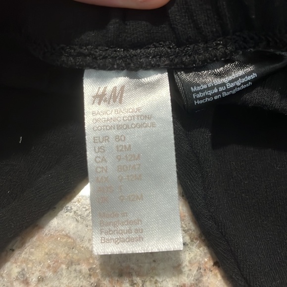 10/$30 H&M Thick Baby Leggings Set of 2 - Picture 3 of 7